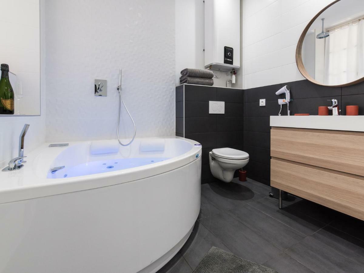 Luxury Studio & Spa-Lyon Centre Exterior photo
